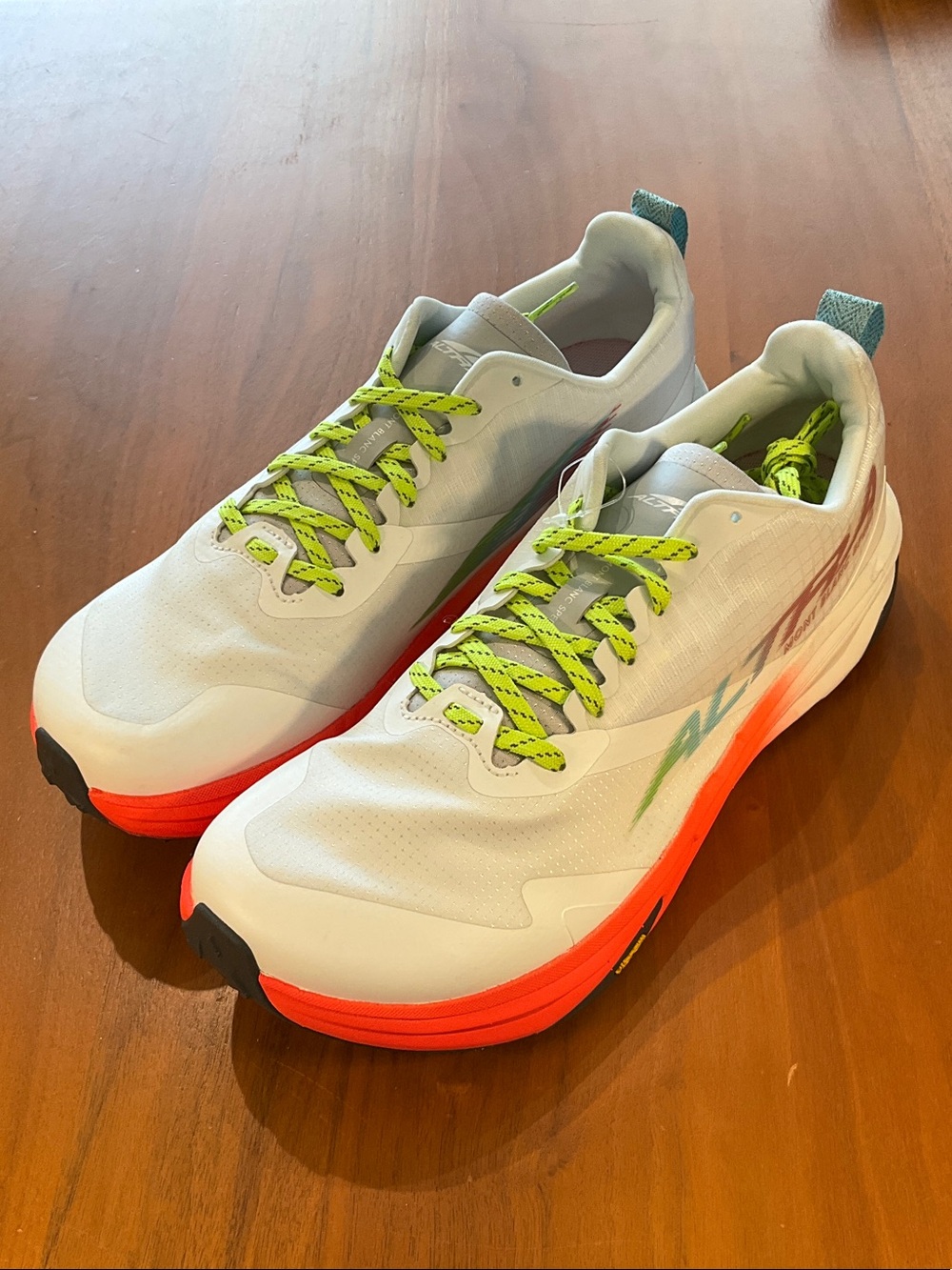 Mont Blanc speed Men's White Running Shoes with Neon Orange sample